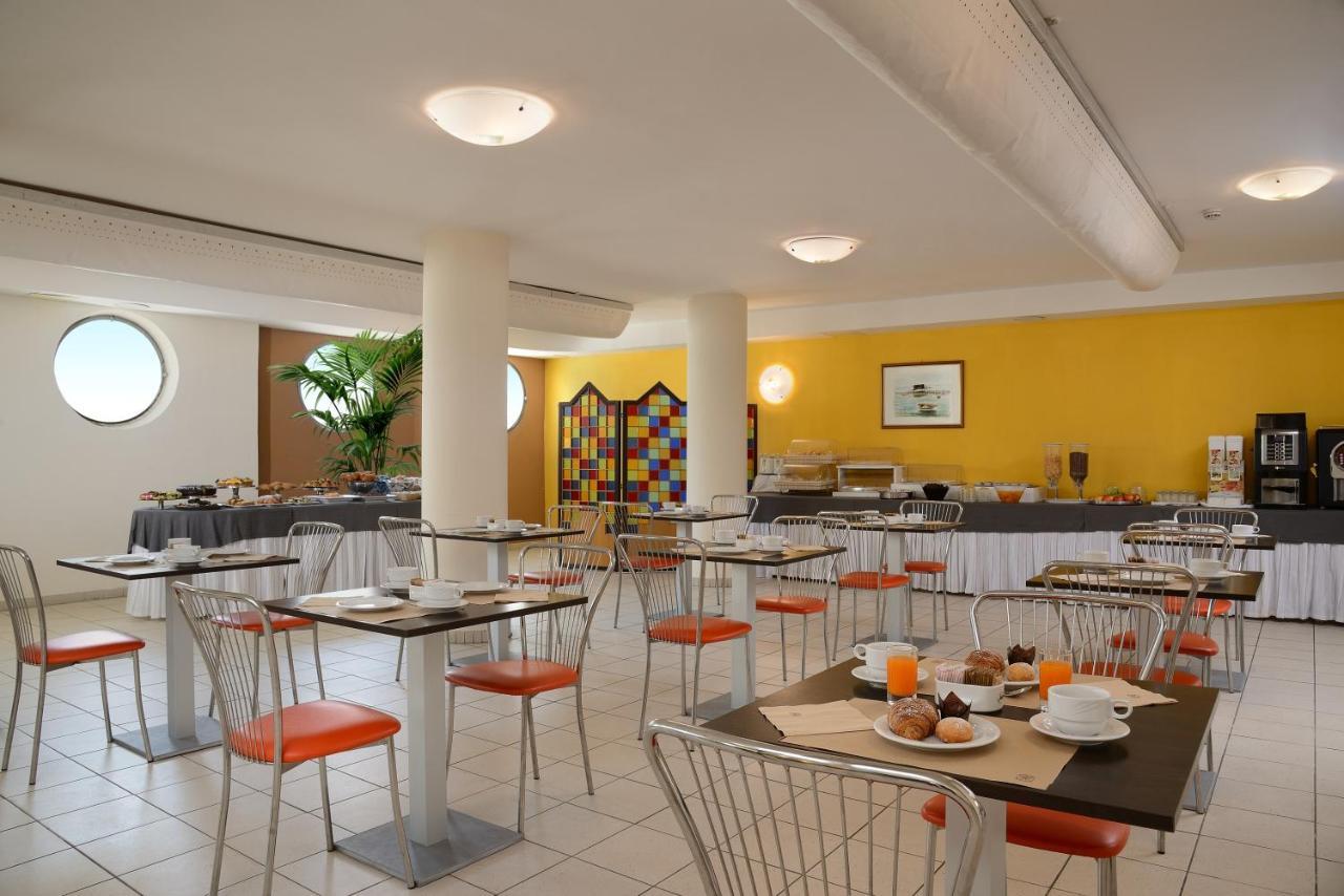 Hotel Nuovo Diana 세니갈리아 외부 사진
